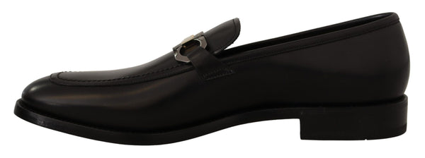 Salvatore Ferragamo Black Calf Leather Moccasin -muodolliset kengät