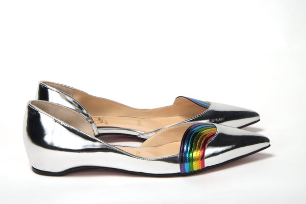 Christian Louboutin Silver Patentleather Flat Point Toe kenkä